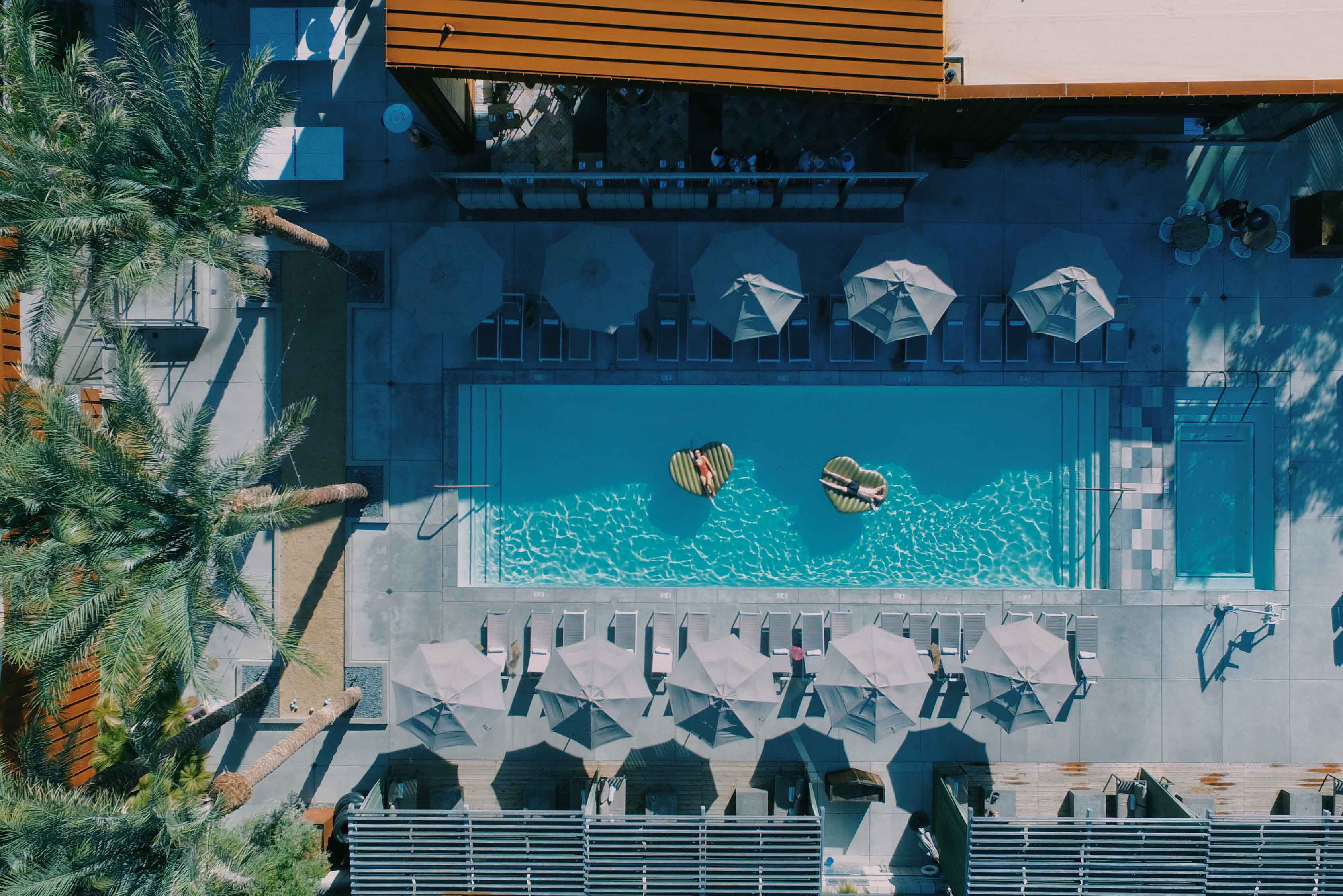 piscine du arrive hotel à Palm Springs