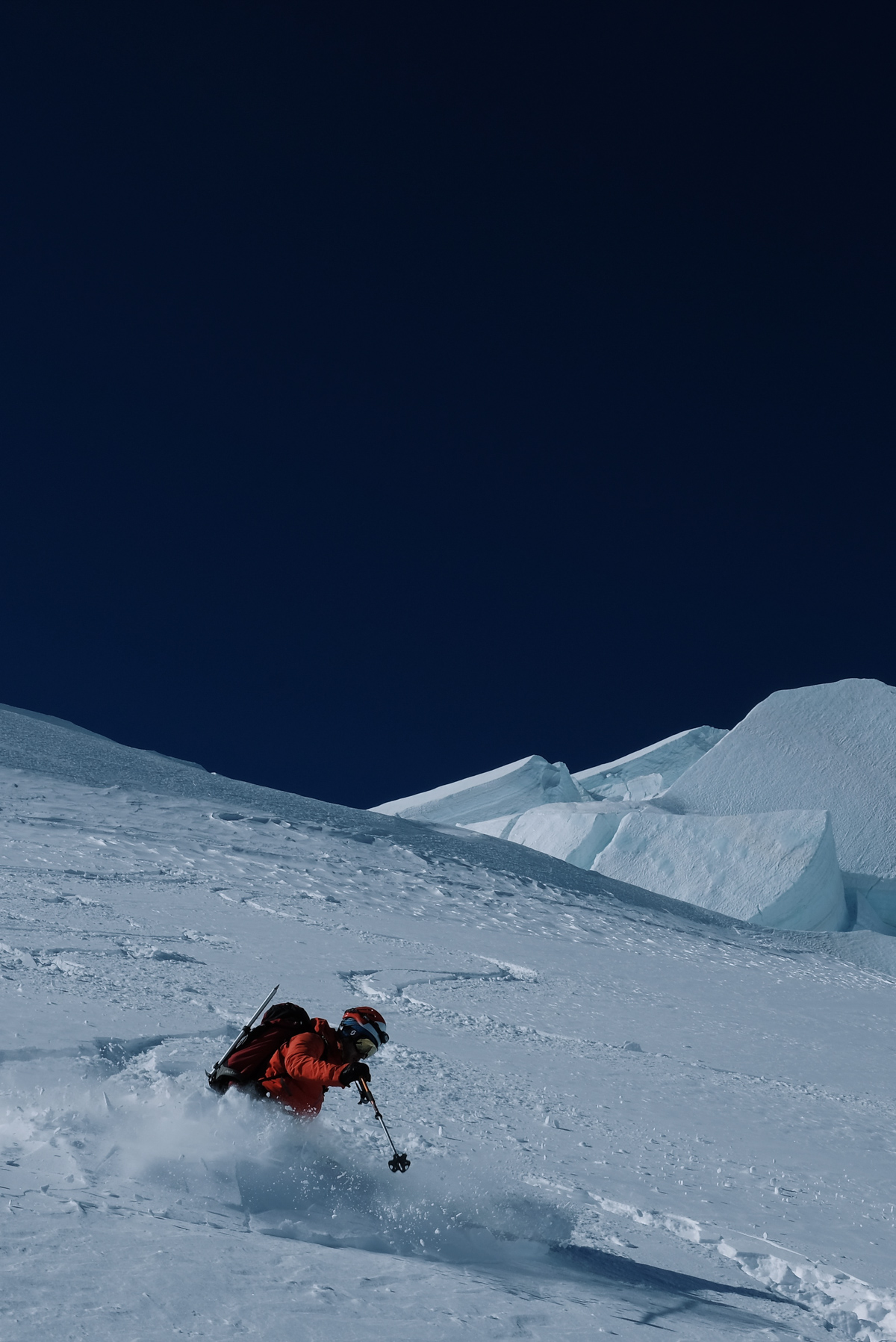 ski de rando en descendant du Mont Blanc