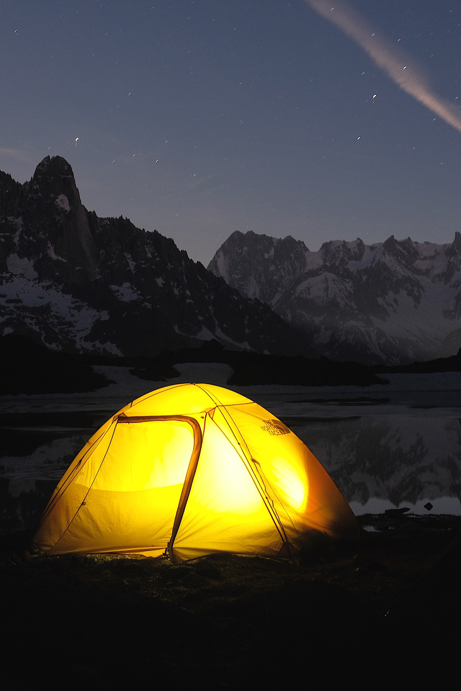 bivouac au lac blanc avec tente éclairée